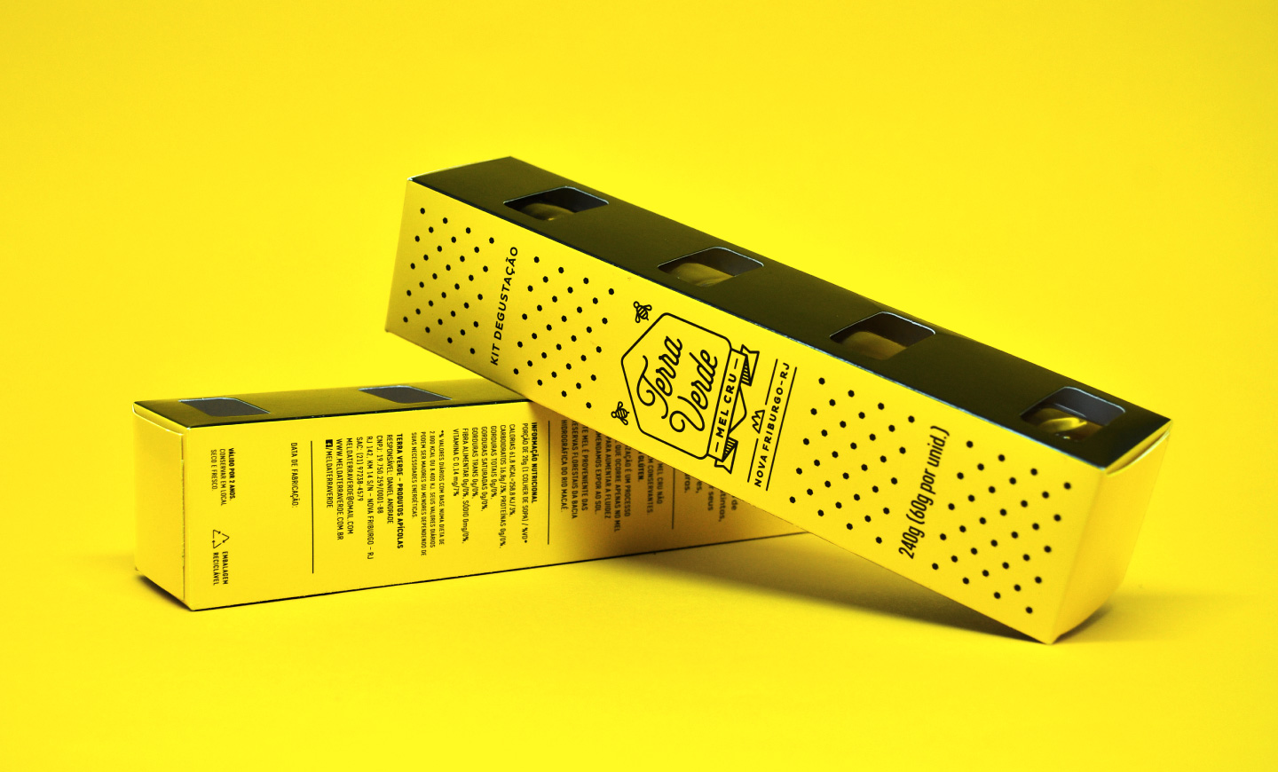 Packaging and visual identity of a honey factory